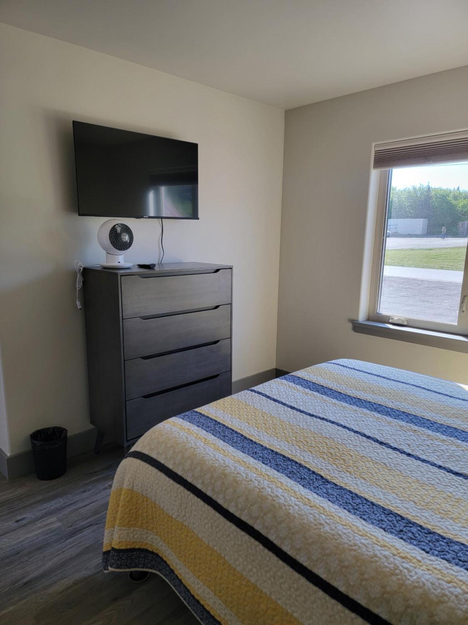 Lakeshore Lodging Suites Хомер Экстерьер фото